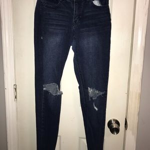 Ripped refuge skinny jeans